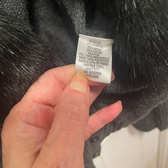 Simply Vera Vera Wang Charcoal Faux Fur Sweater - Picture 6 of 7